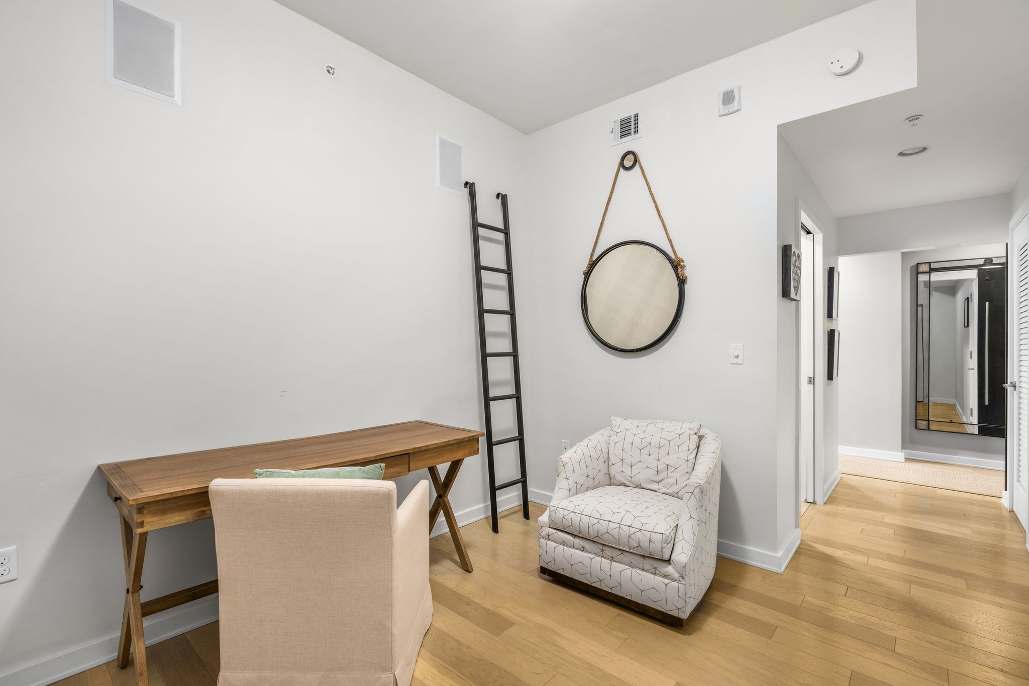 1212 Laurel St #2103