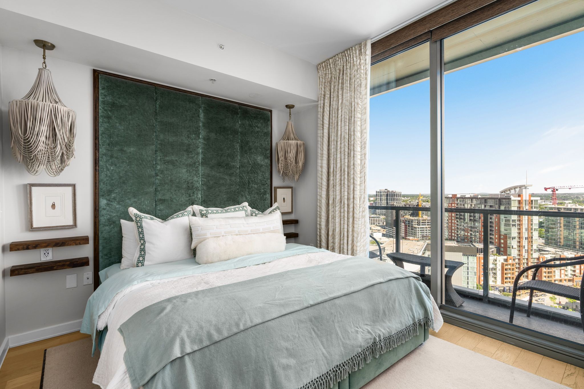 1212 Laurel St #2103