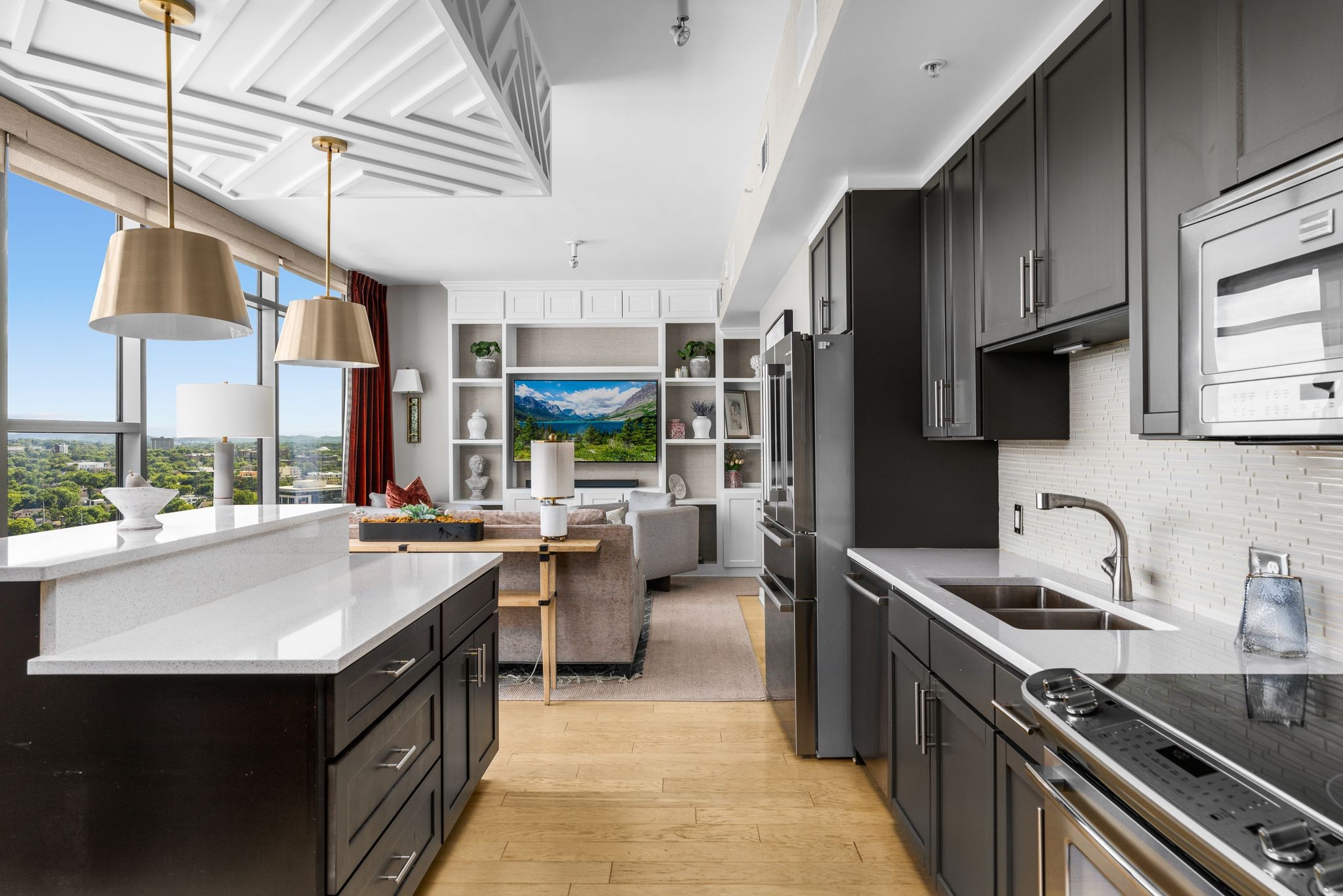 1212 Laurel St #2103