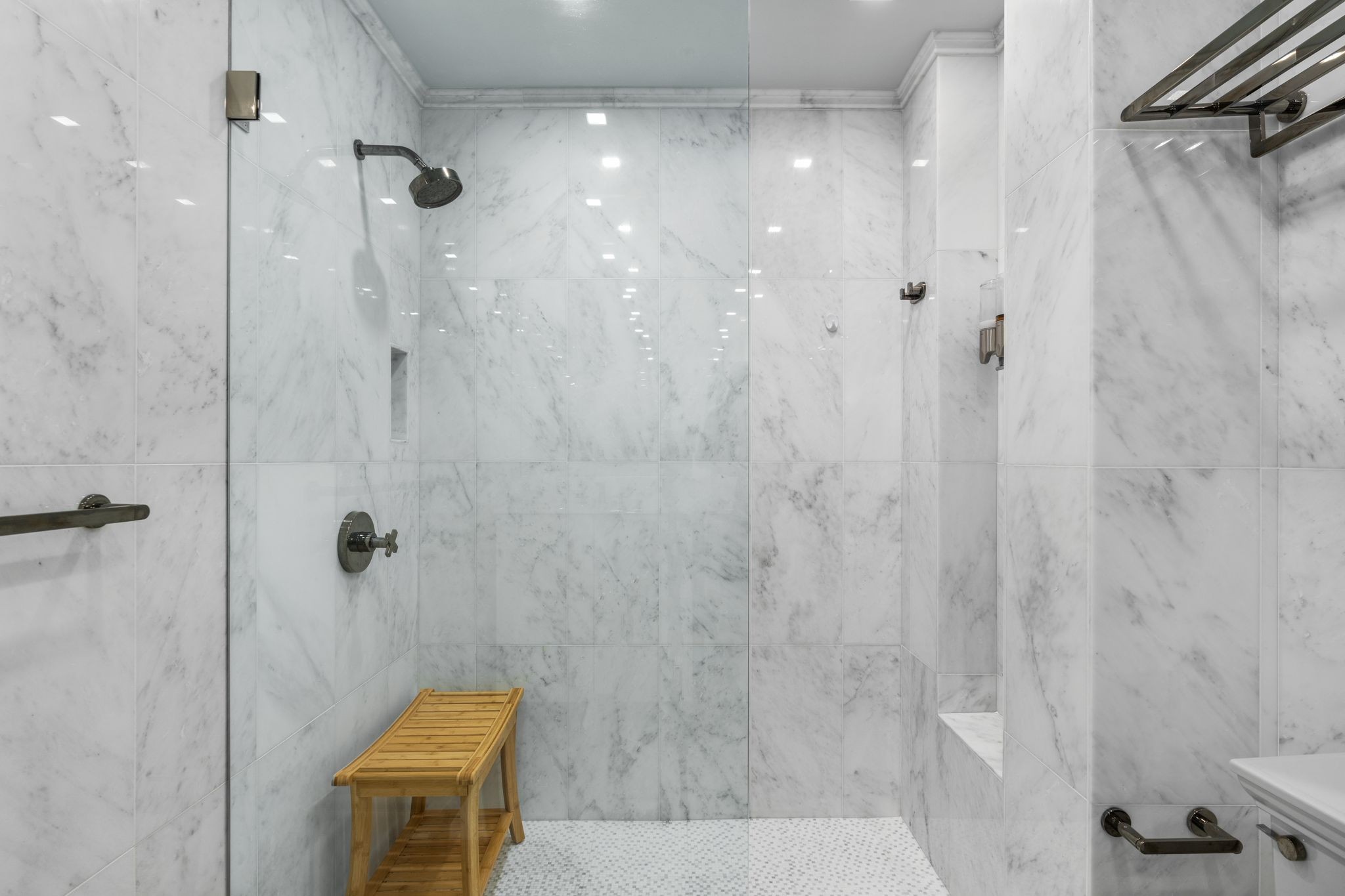 1212 Laurel St #2103