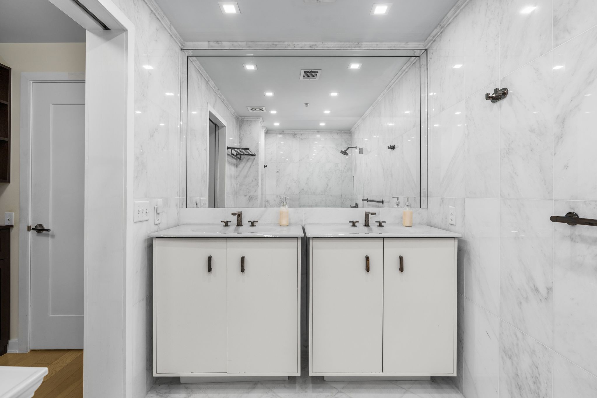 1212 Laurel St #2103