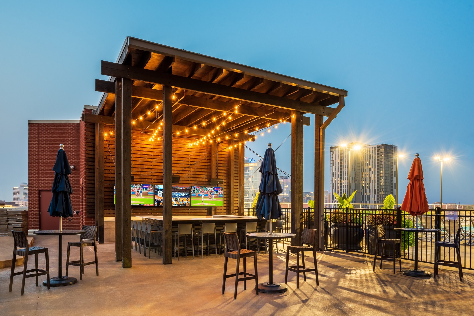 600 12th Ave S #1706