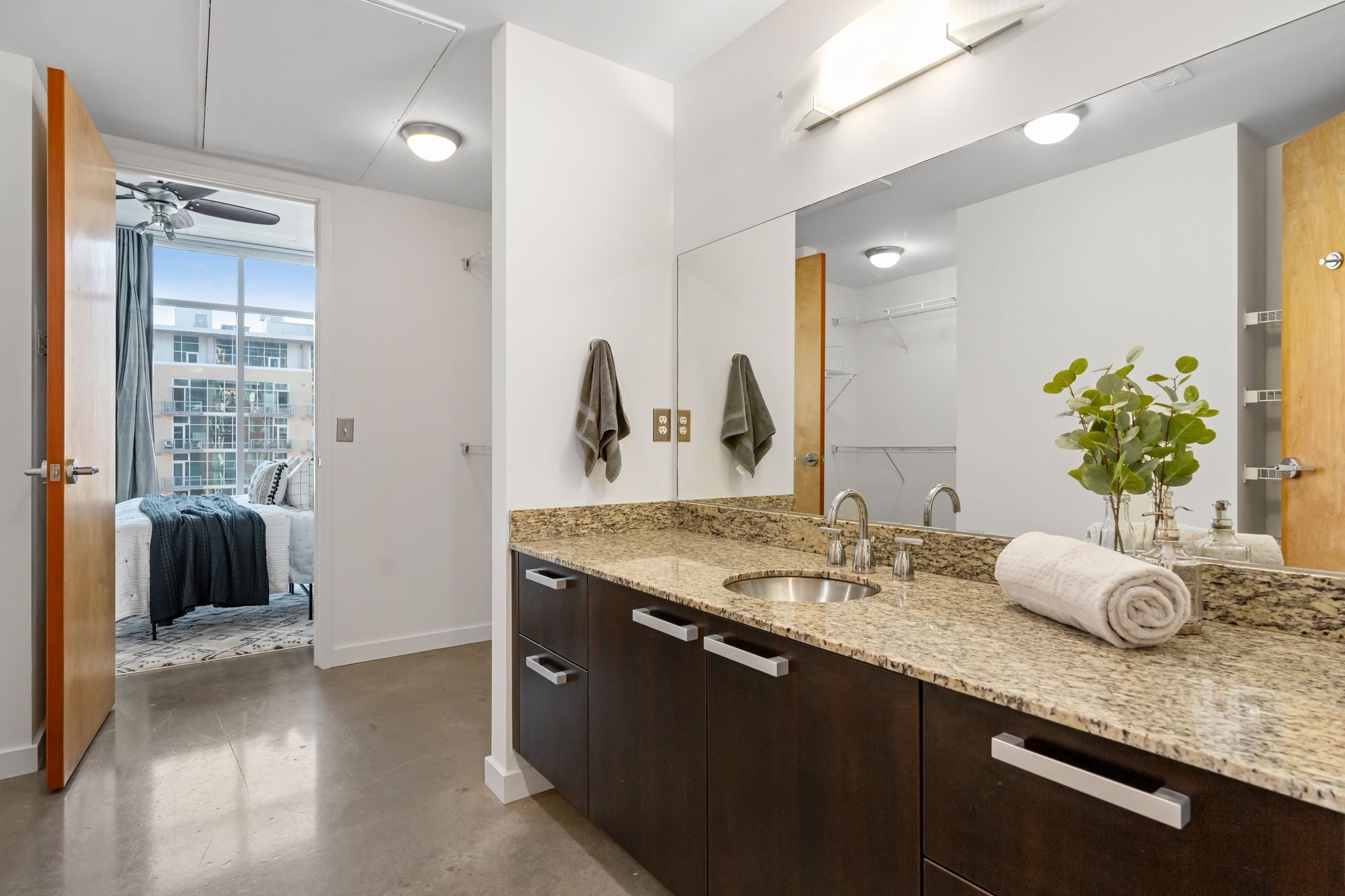 600 12th Ave S #1706