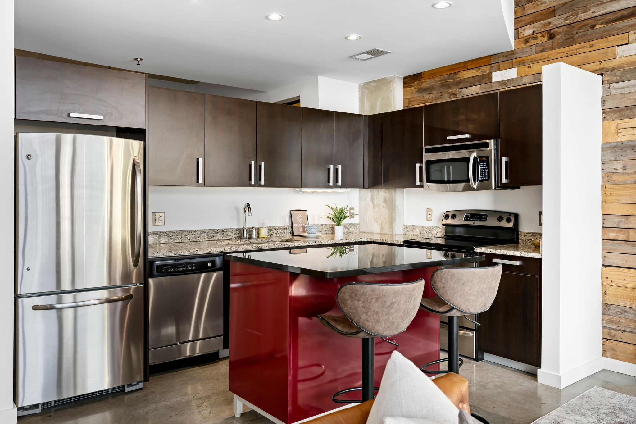 600 12th Ave S #1706