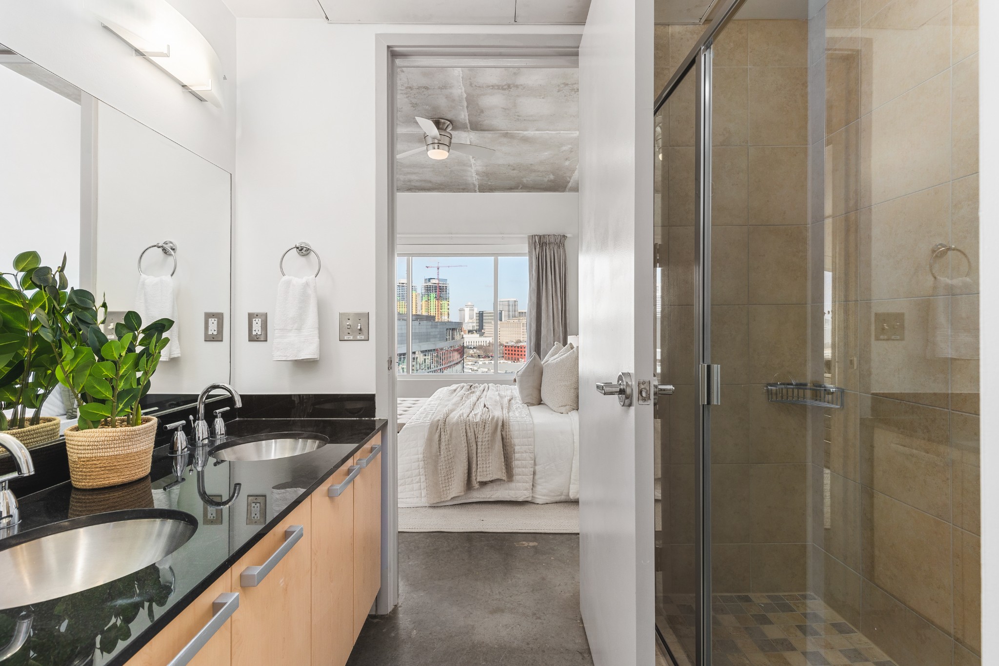 600 12th Ave S #1401