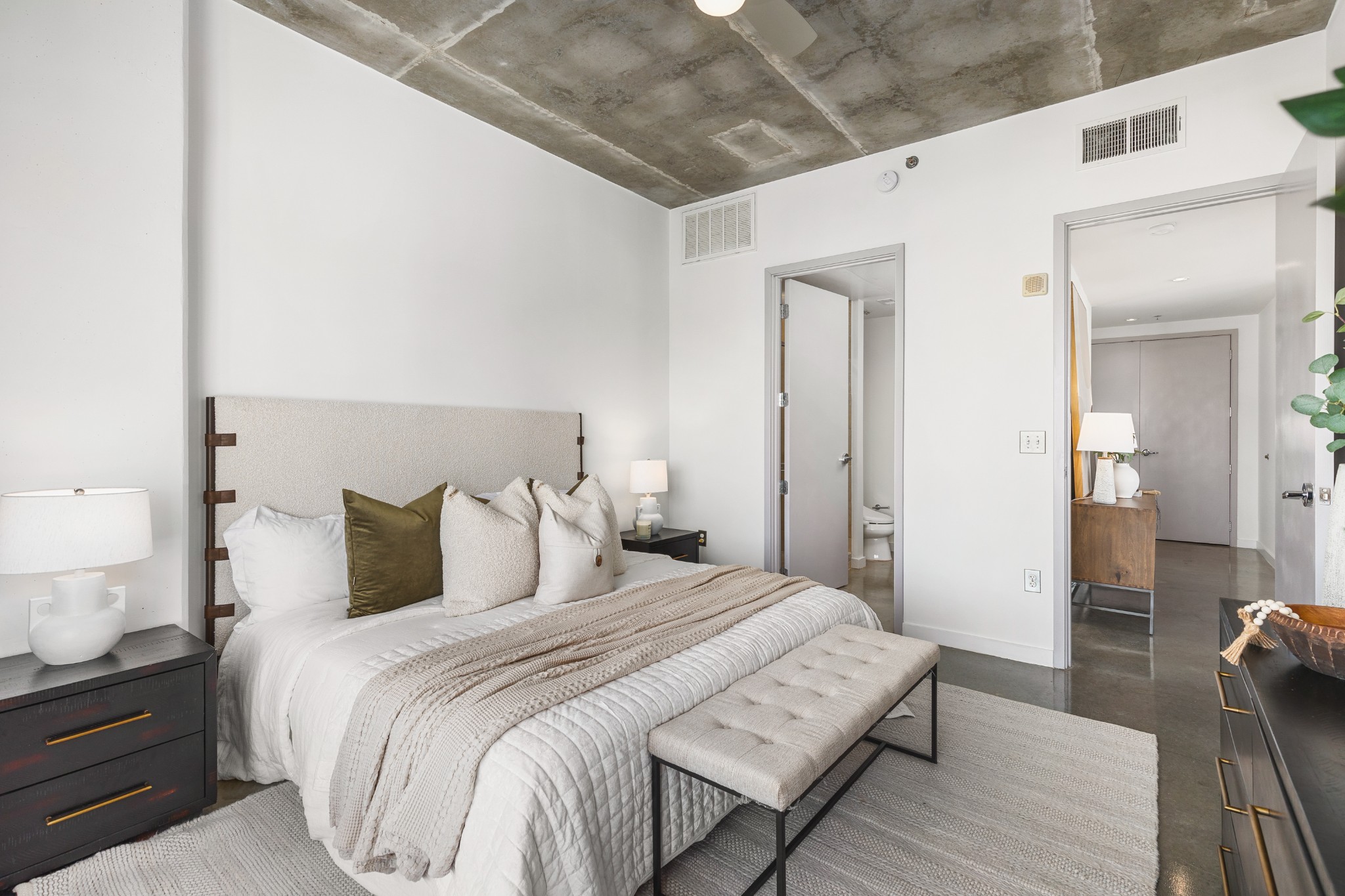 600 12th Ave S #1401