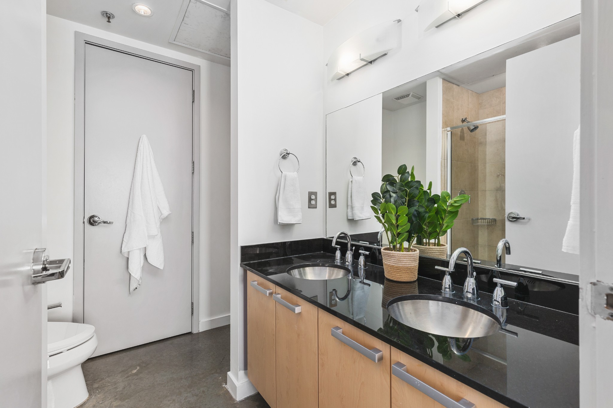 600 12th Ave S #1401