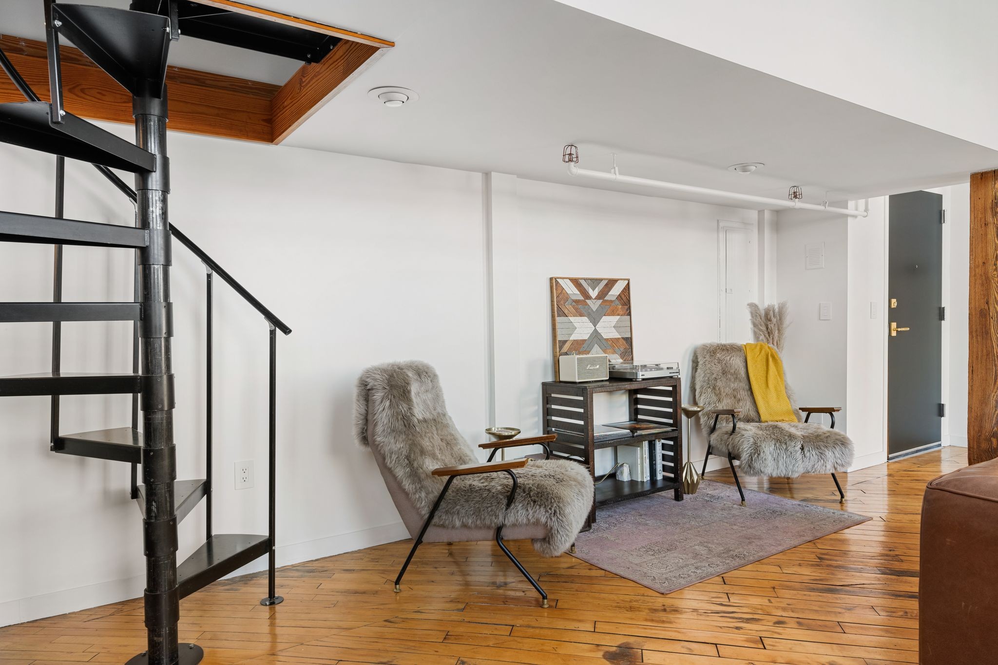 1400 Rosa L Parks Blvd #216