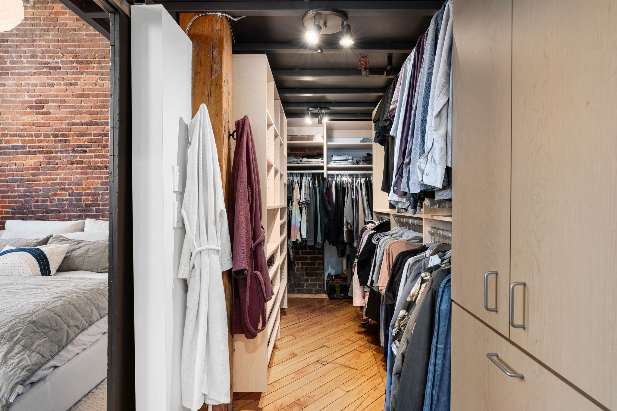 1400 Rosa L Parks Blvd #216