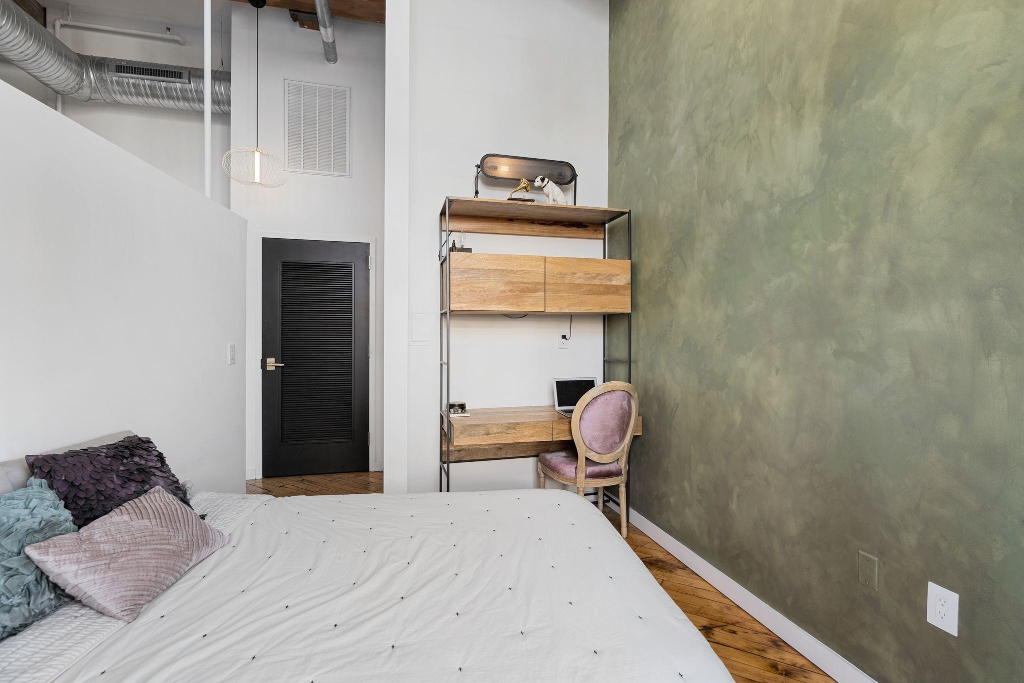 1400 Rosa L Parks Blvd #216