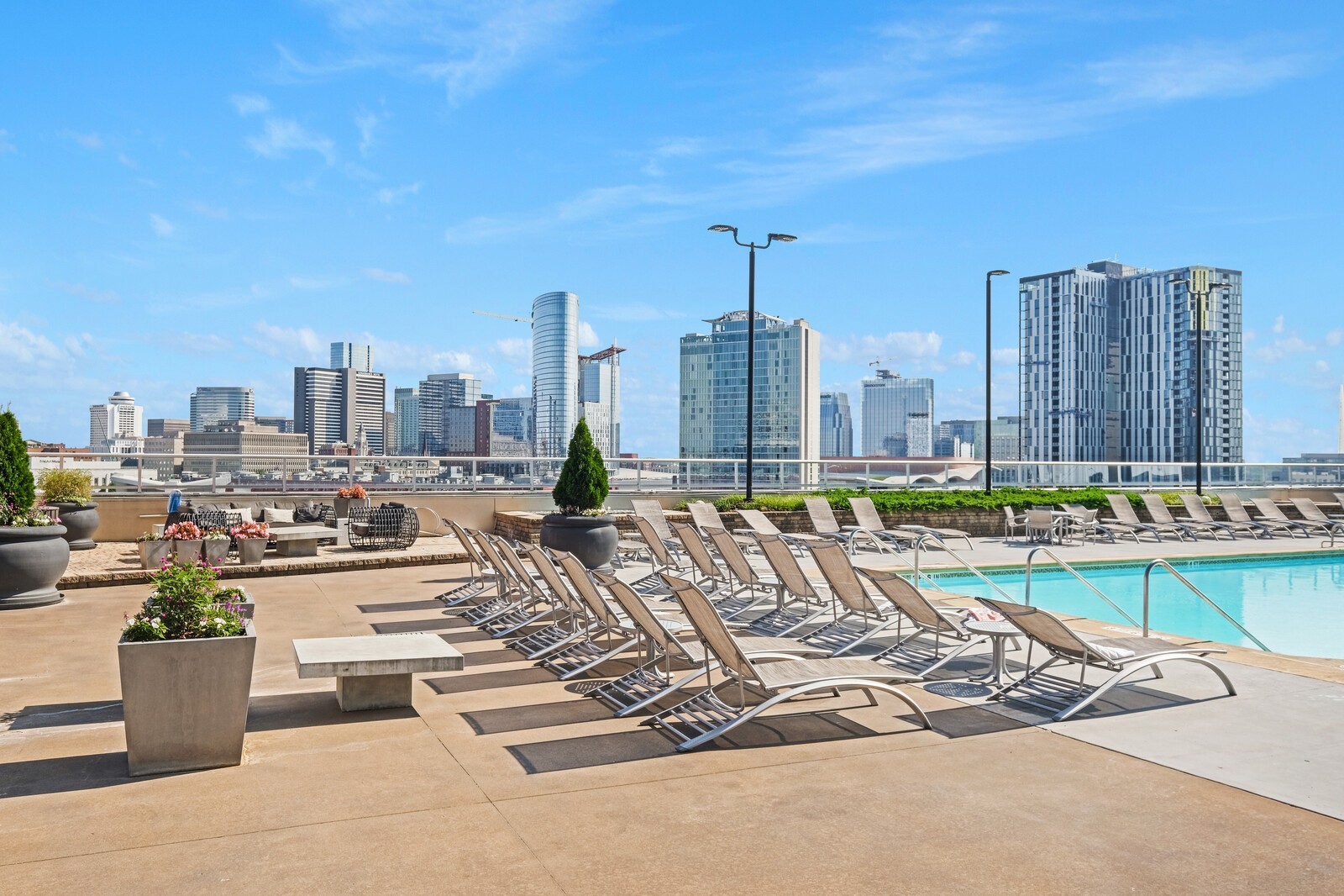 600 12th Ave, S Unit: 1203