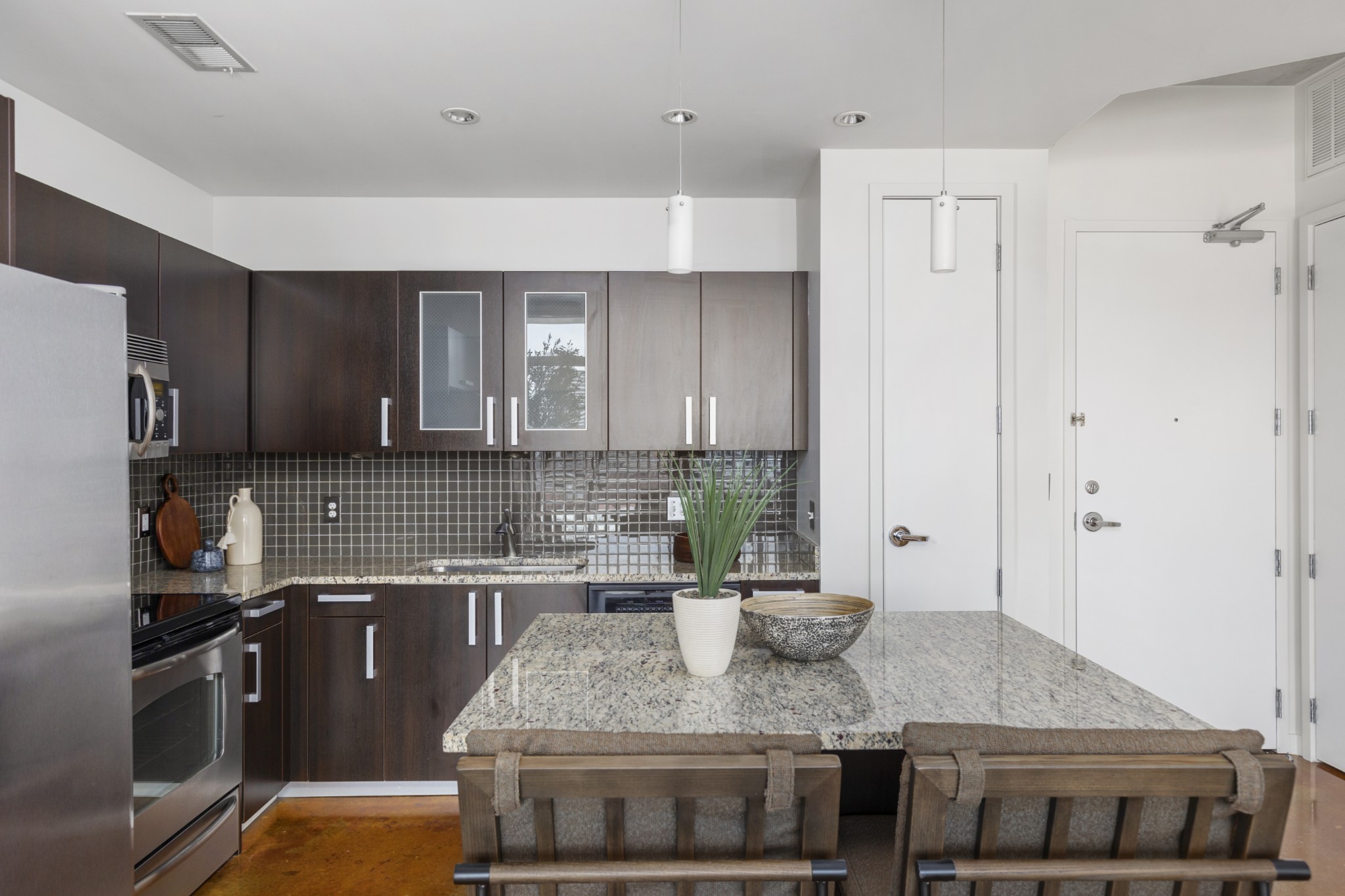 600 12th Ave, S Unit: 1203