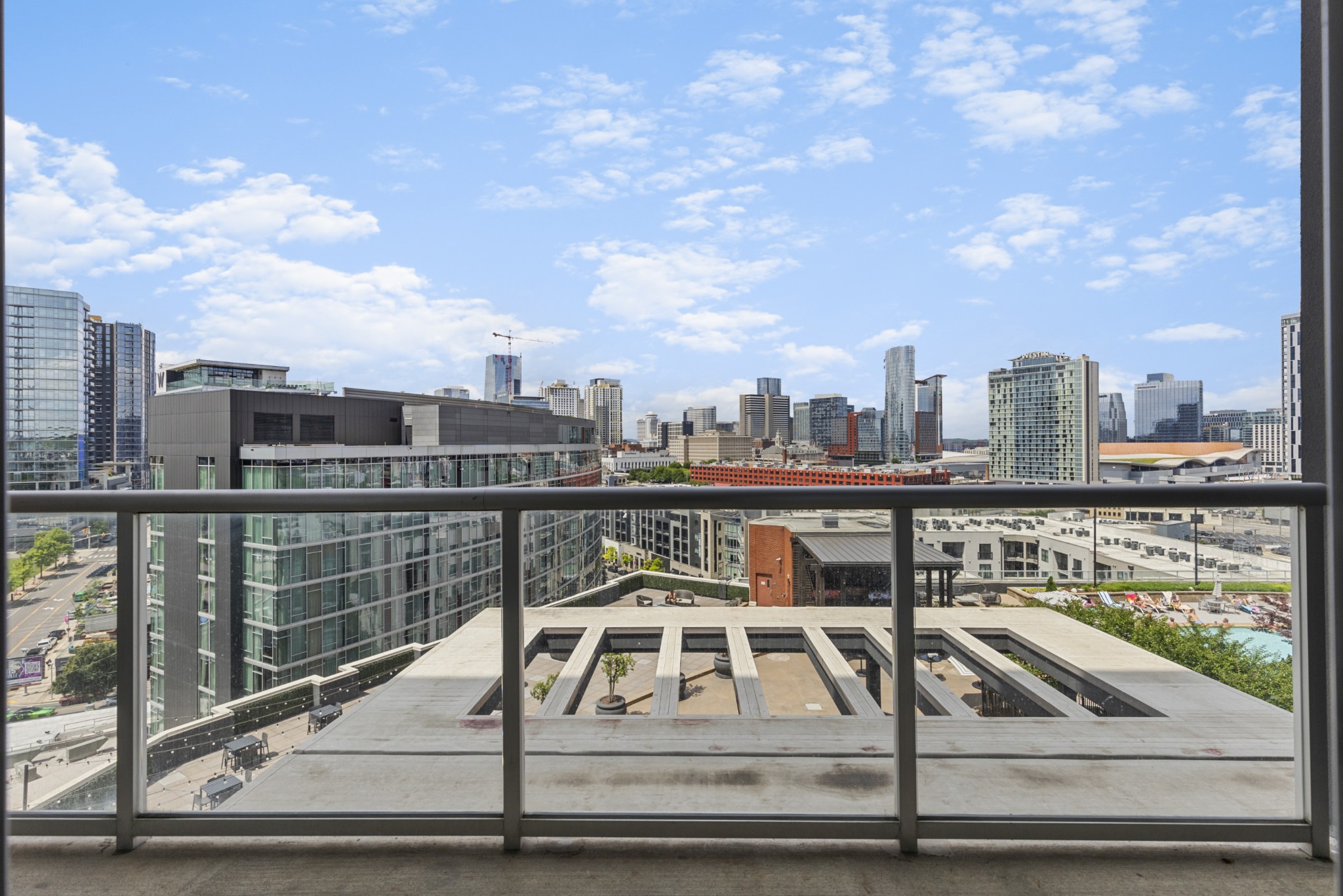 600 12th Ave, S Unit: 1203