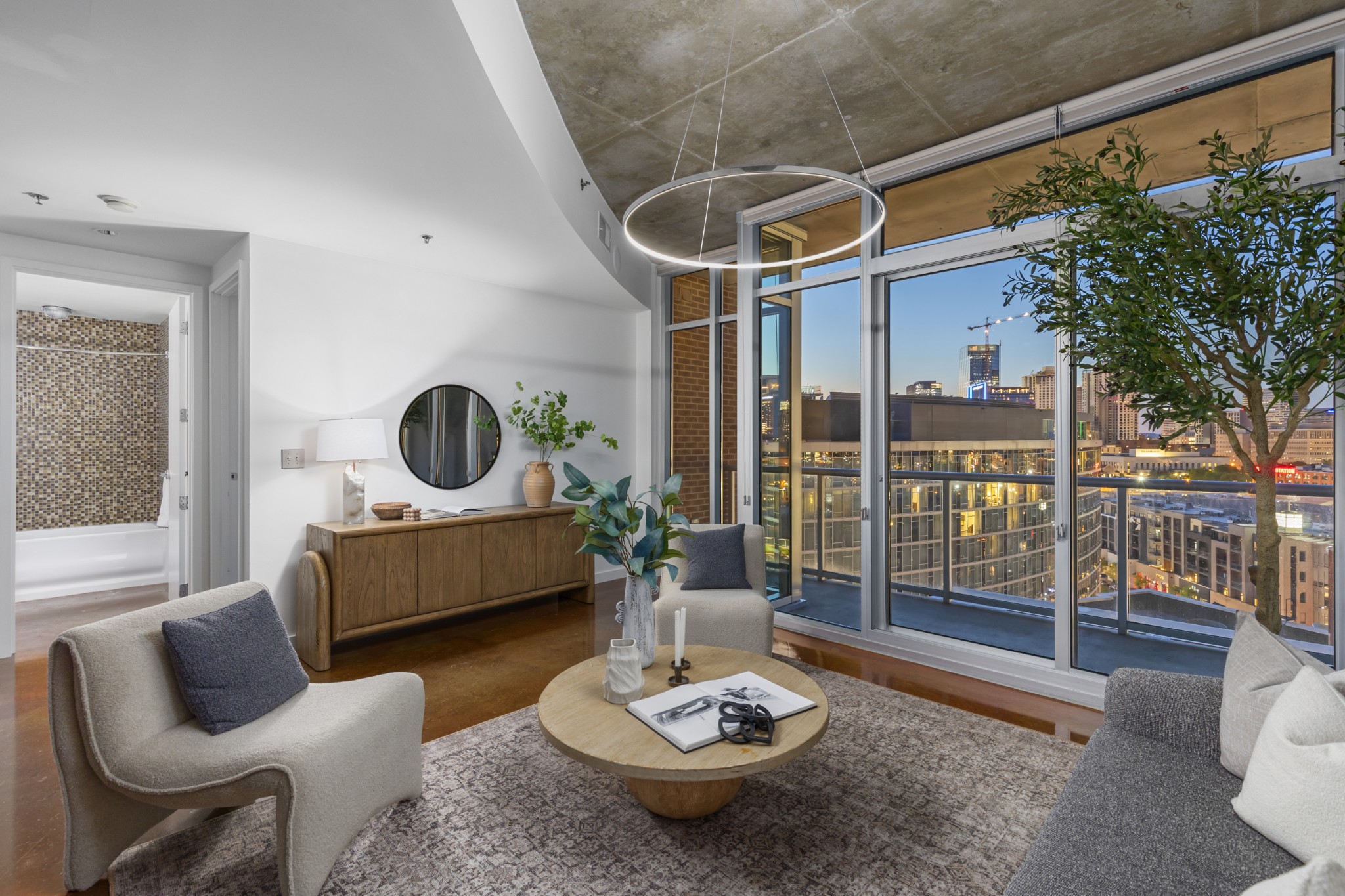 600 12th Ave, S Unit: 1203