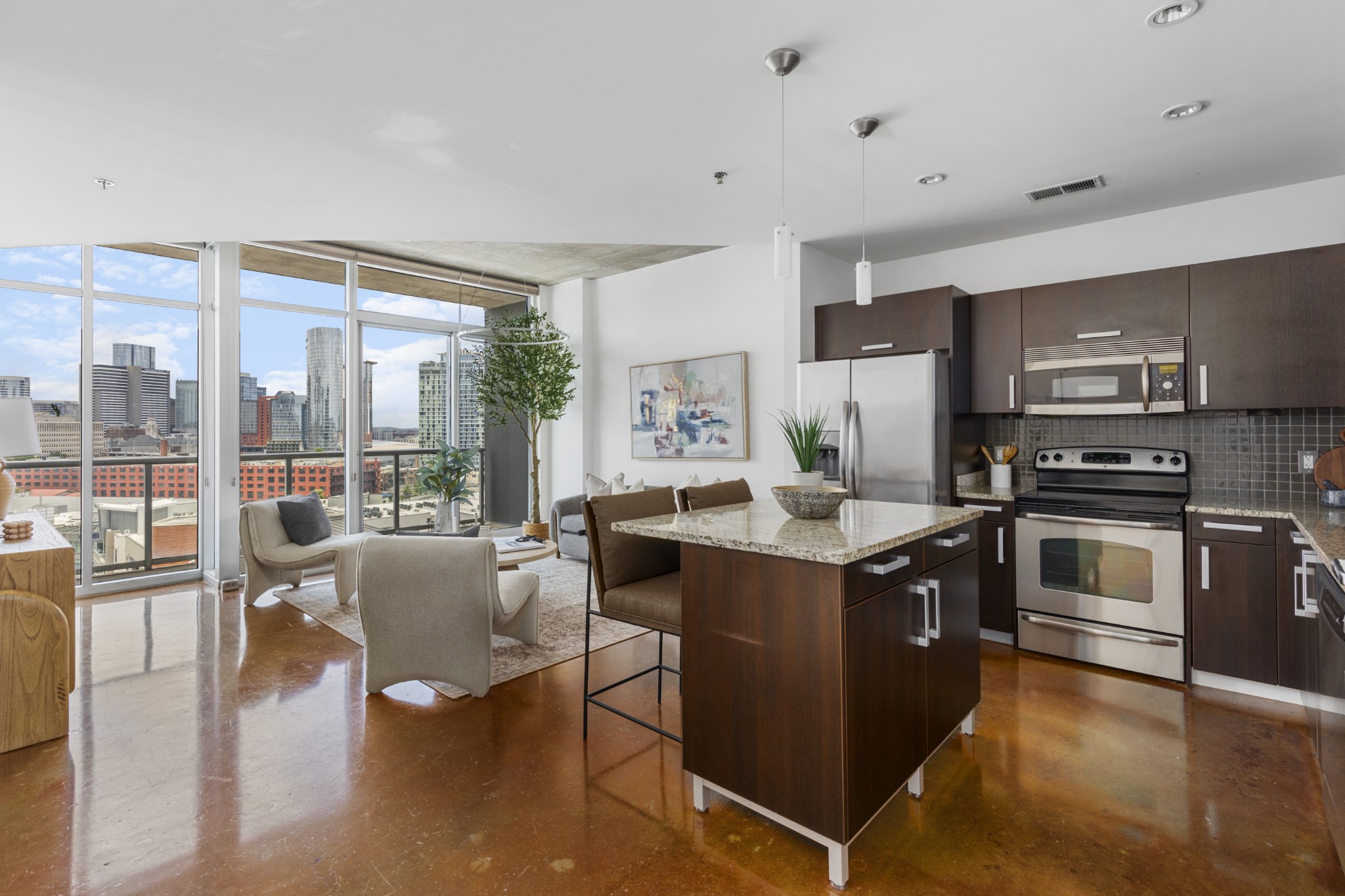 600 12th Ave, S Unit: 1203