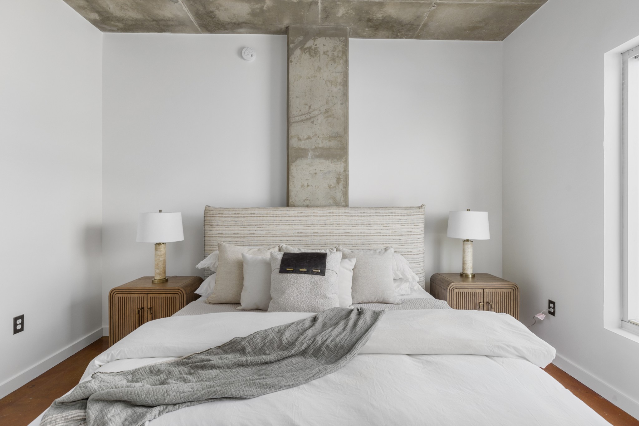 600 12th Ave, S Unit: 1203