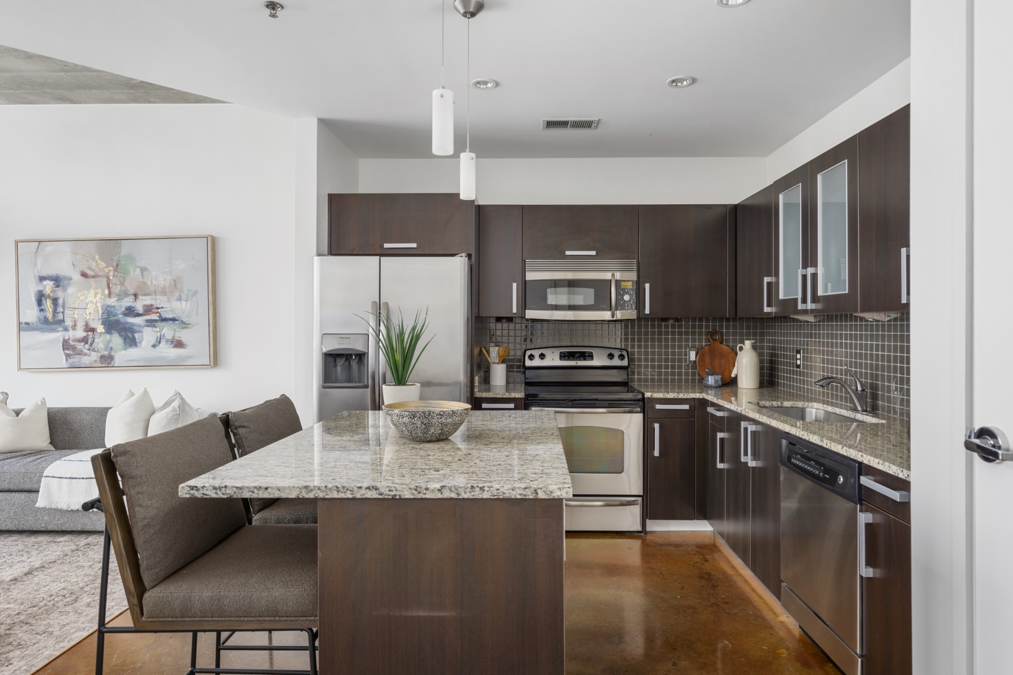 600 12th Ave, S Unit: 1203