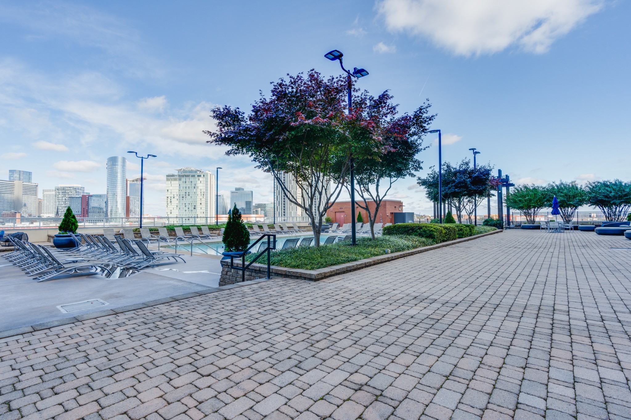 600 12th Ave, S Unit: 1203