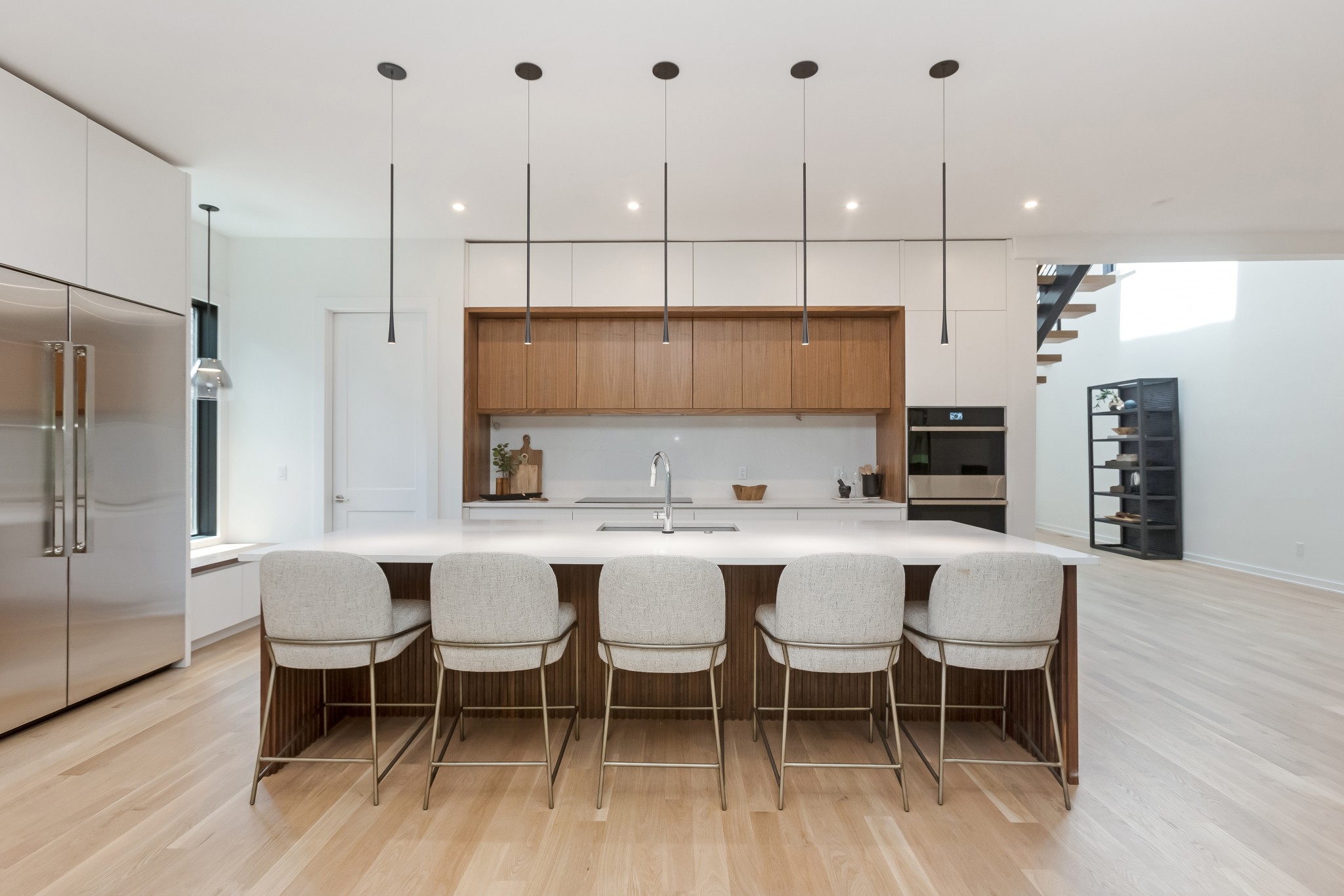 4502B Belmont Park Ter