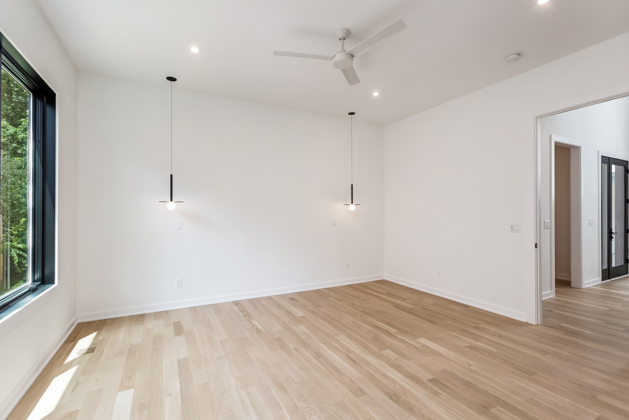 4502B Belmont Park Ter