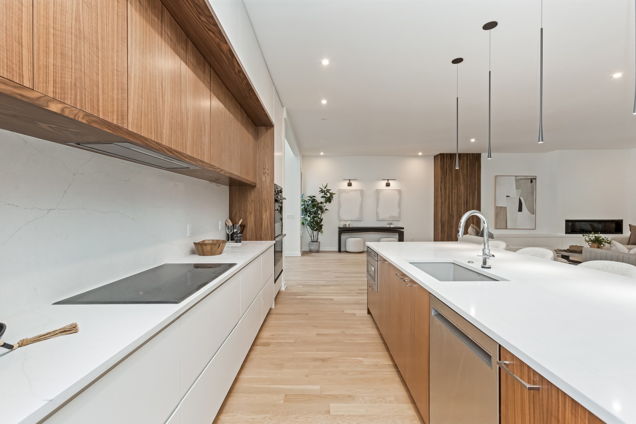 4502B Belmont Park Ter