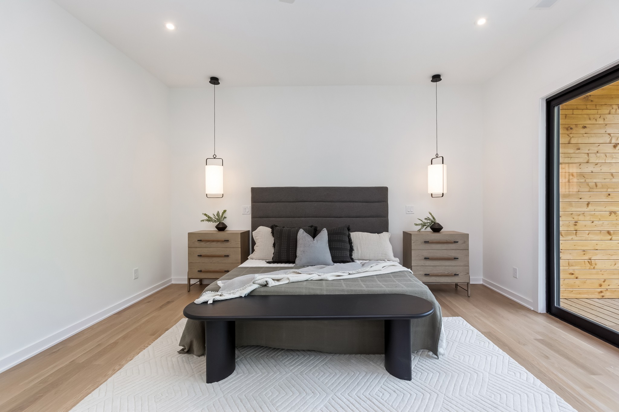 4502B Belmont Park Ter