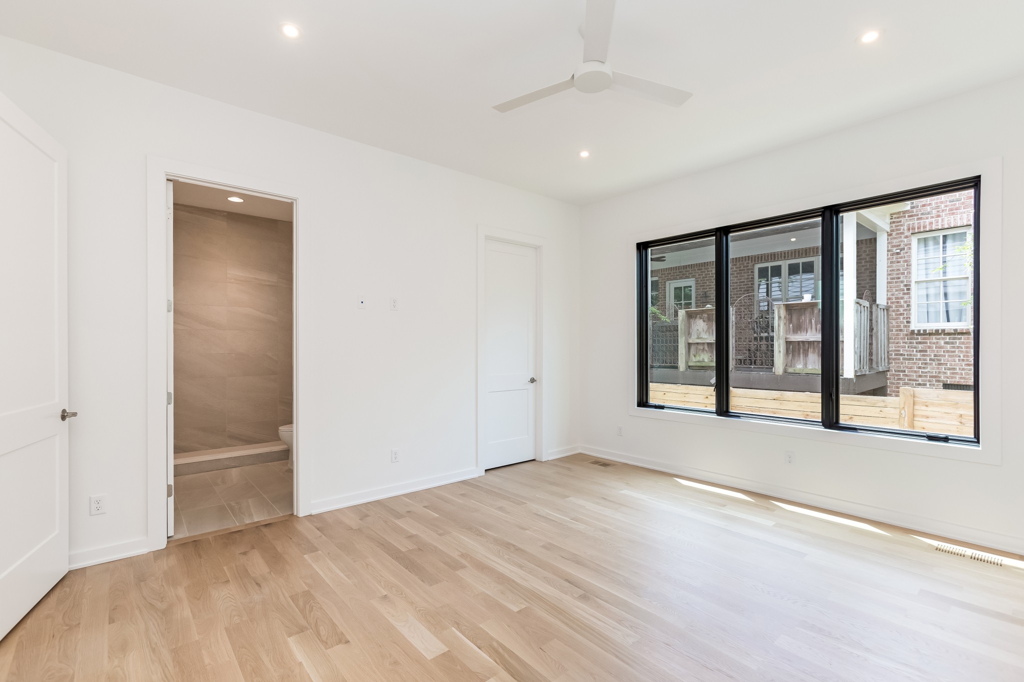 4502B Belmont Park Ter