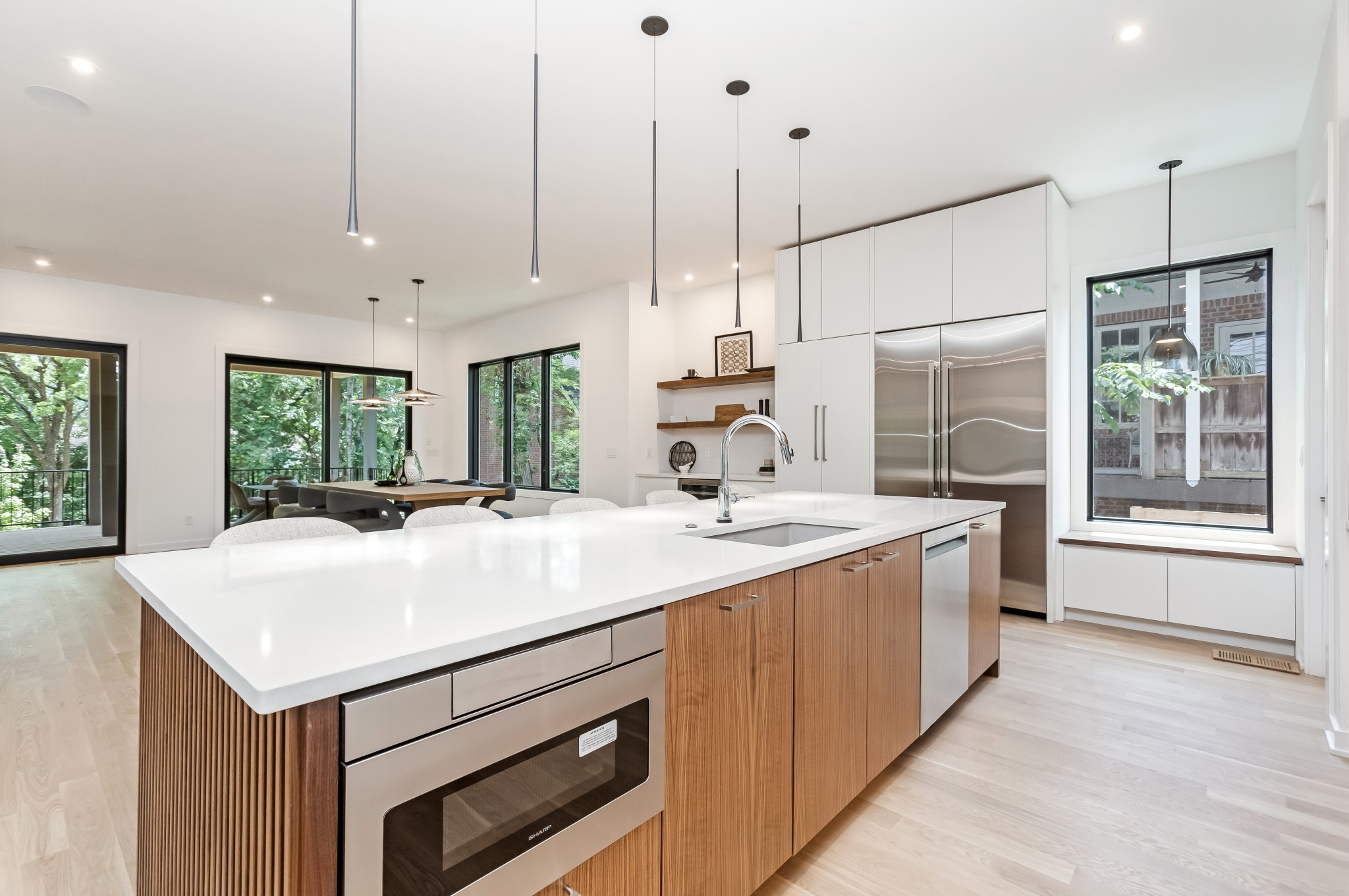 4502B Belmont Park Ter