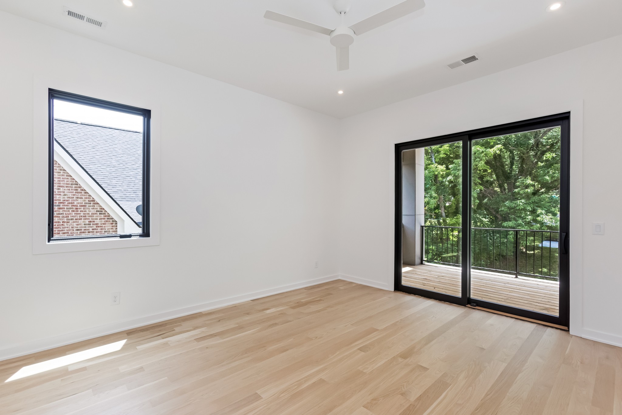 4502B Belmont Park Ter