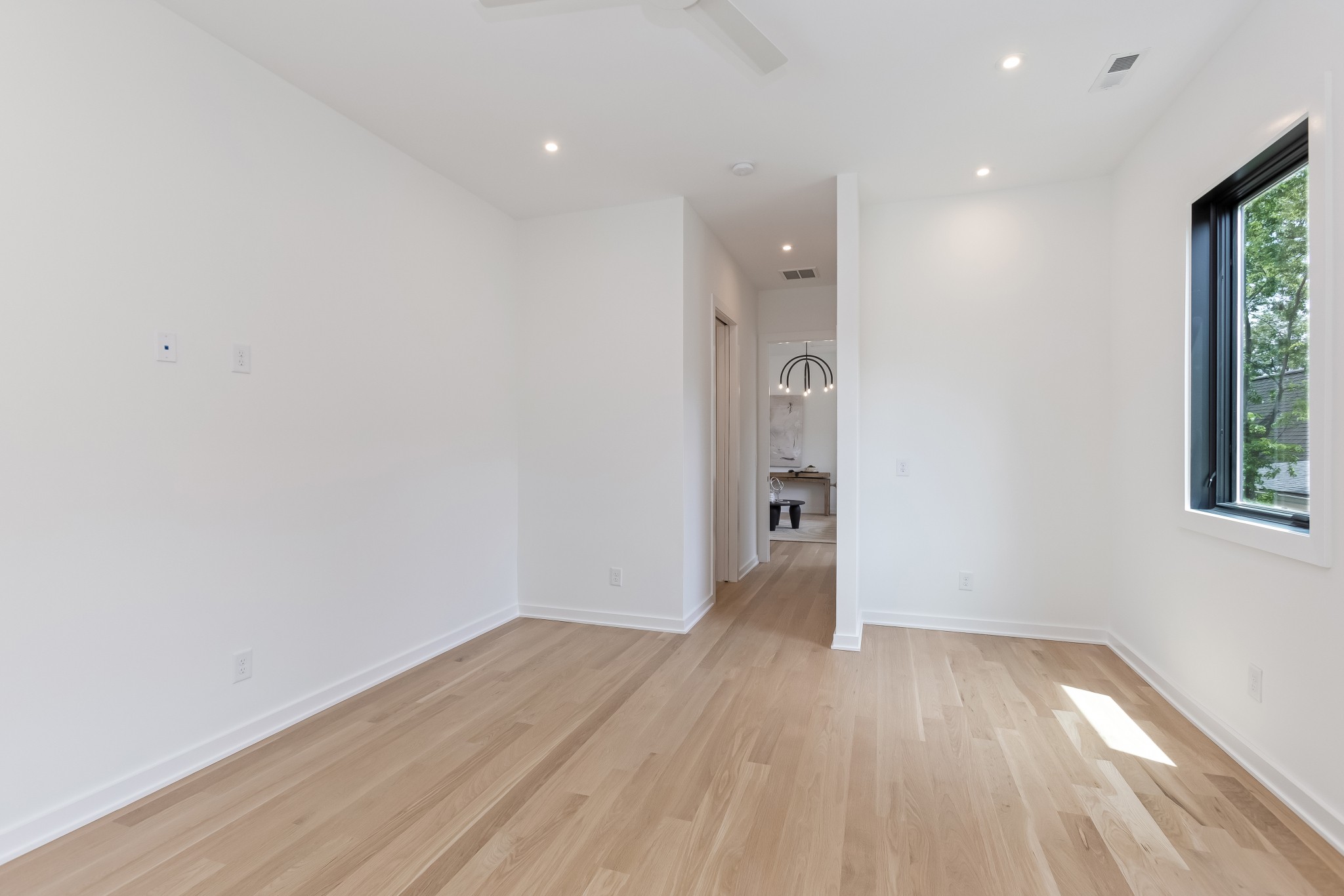 4502B Belmont Park Ter