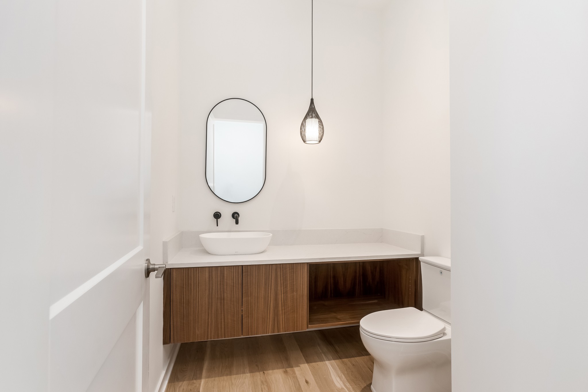 4502B Belmont Park Ter