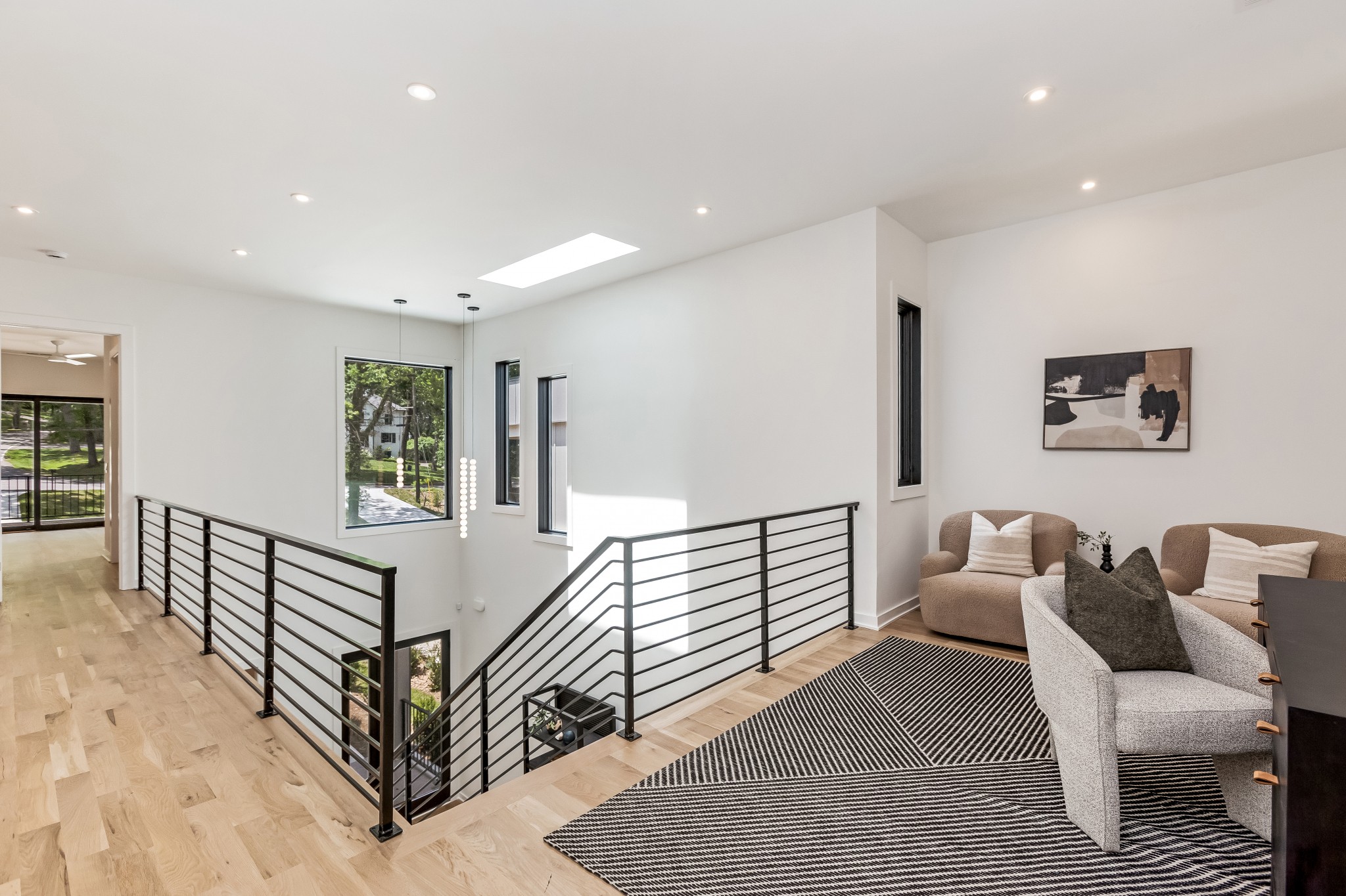 4502B Belmont Park Ter