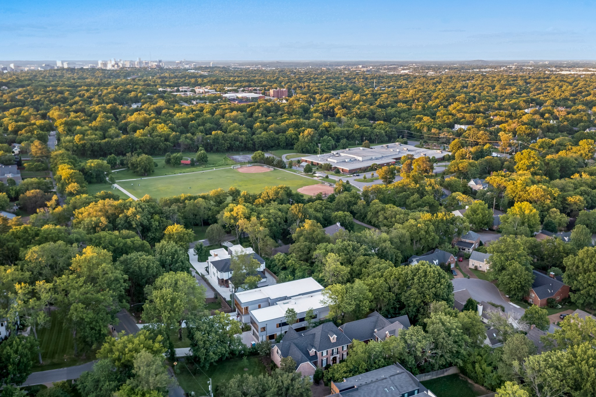 4502B Belmont Park Ter