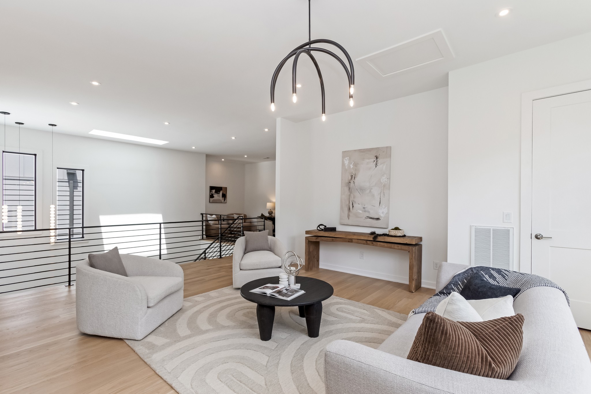 4502B Belmont Park Ter