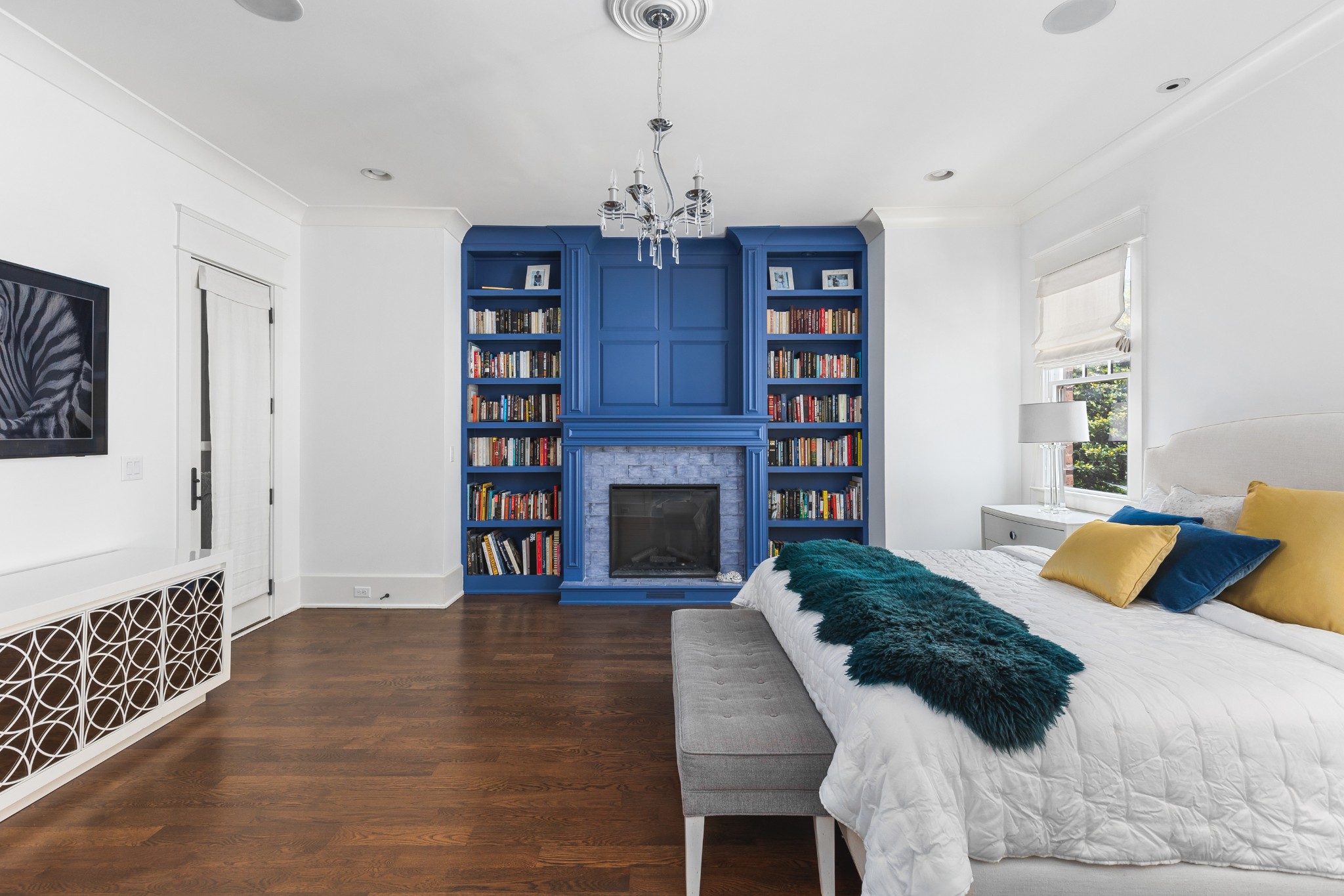 209 Leonard Ave