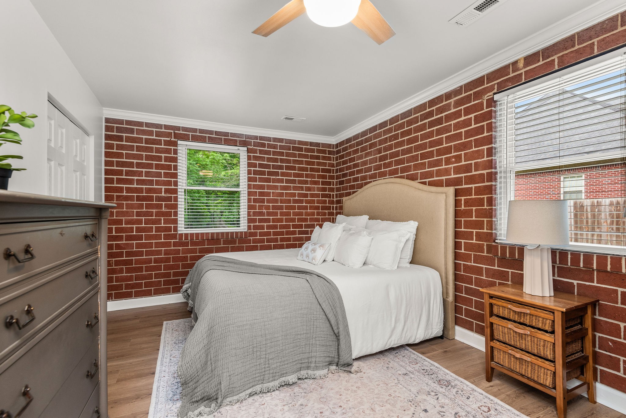 8024 Charlotte Pike