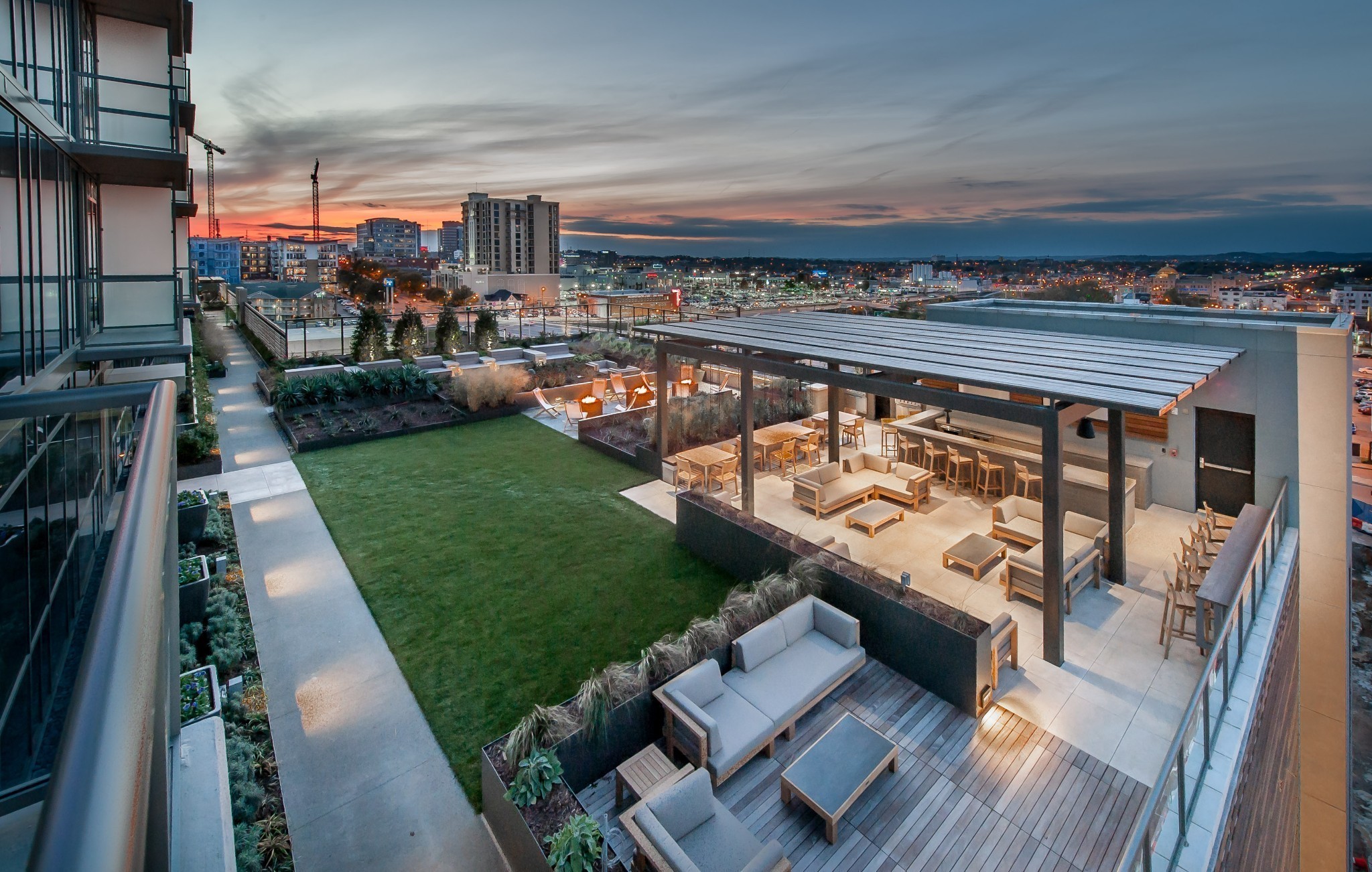 1212 Laurel St #2203
