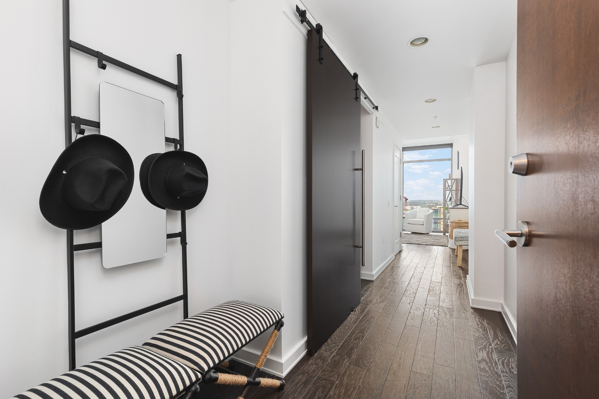 1212 Laurel St #2203