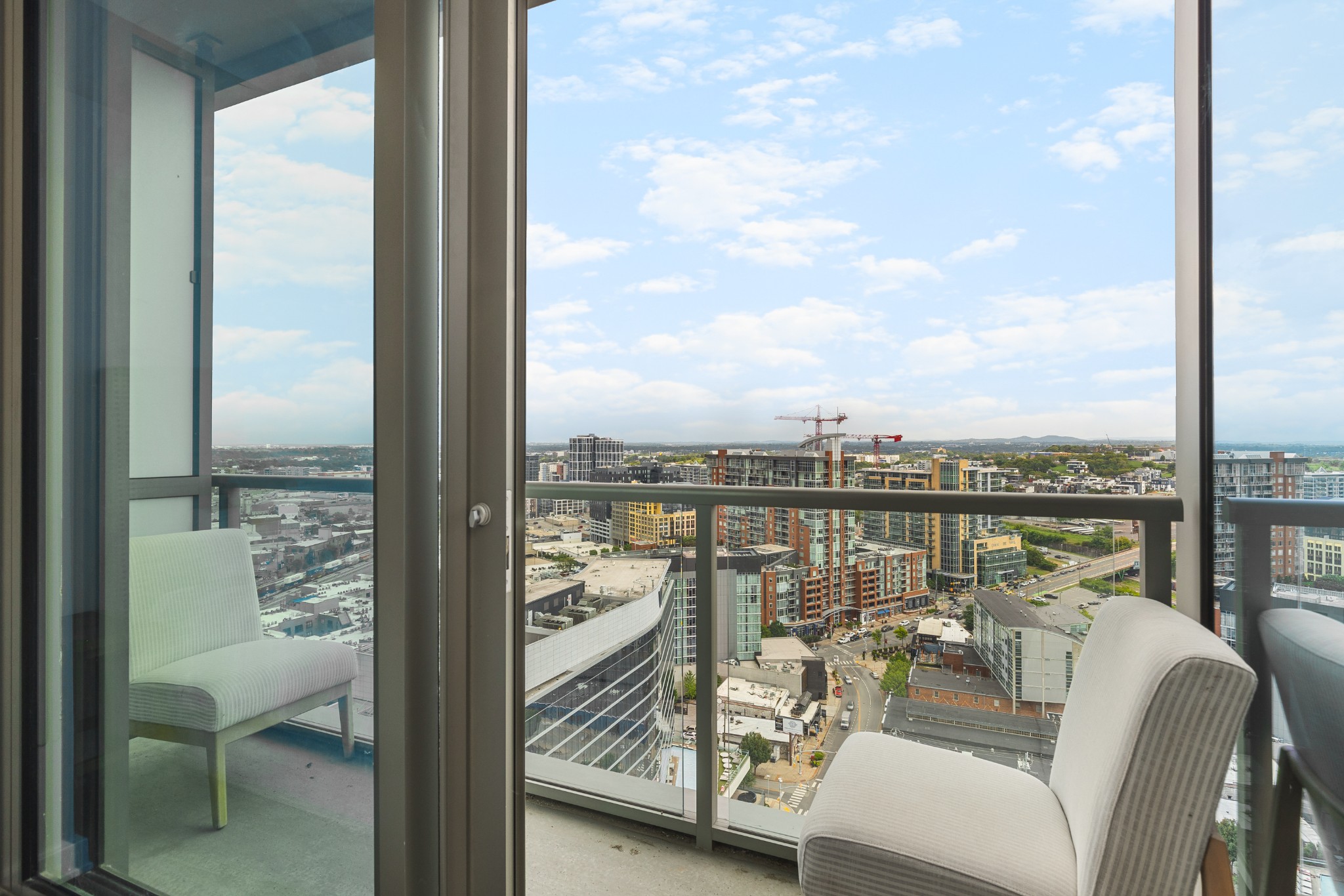 1212 Laurel St #2203