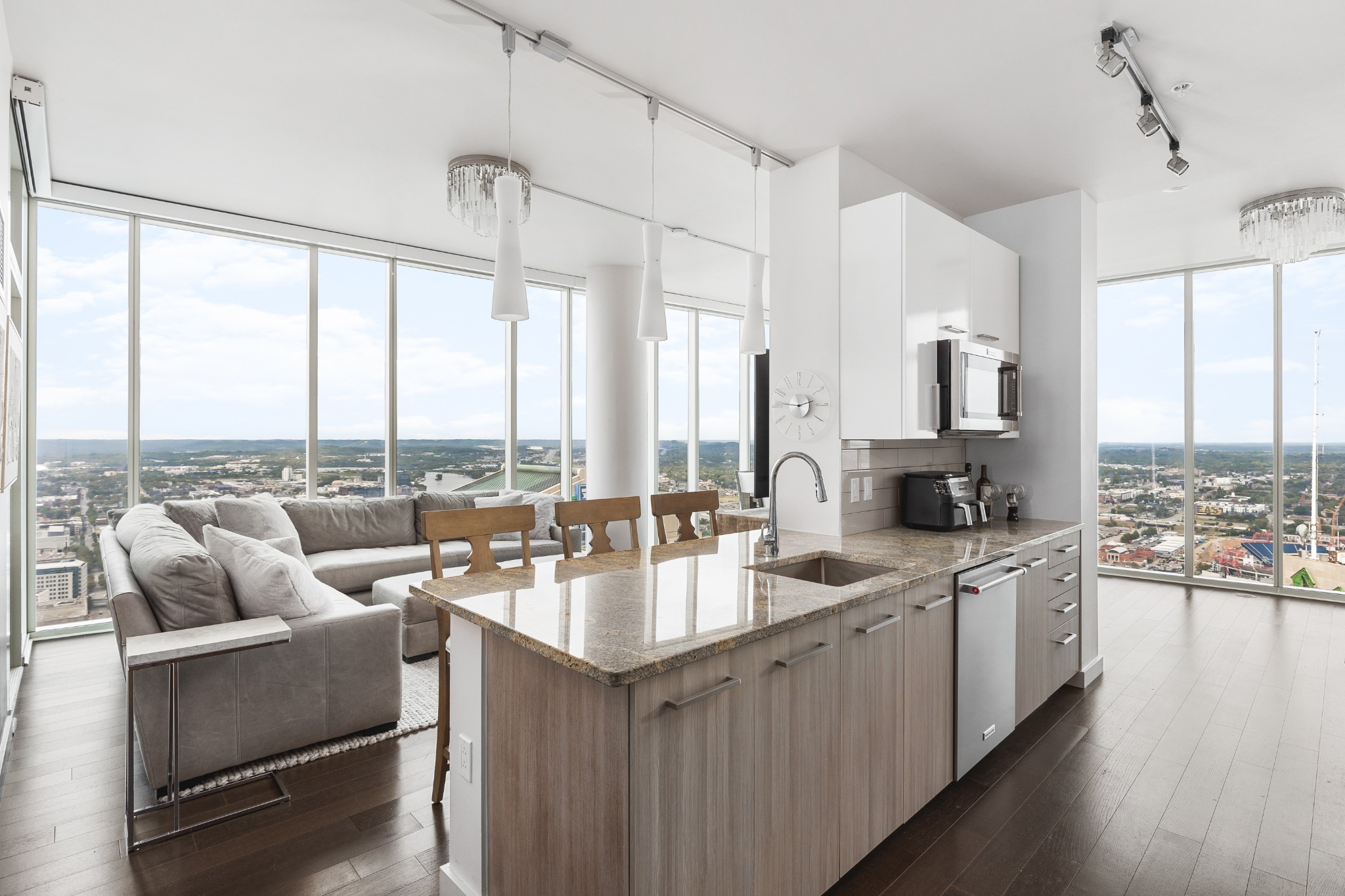 515 Church St Unit: 4103