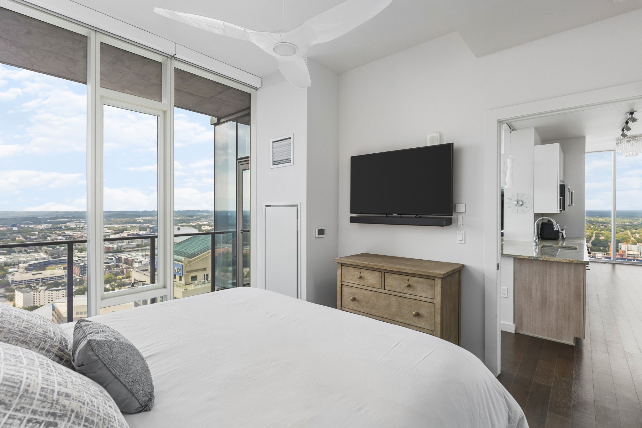 515 Church St Unit: 4103