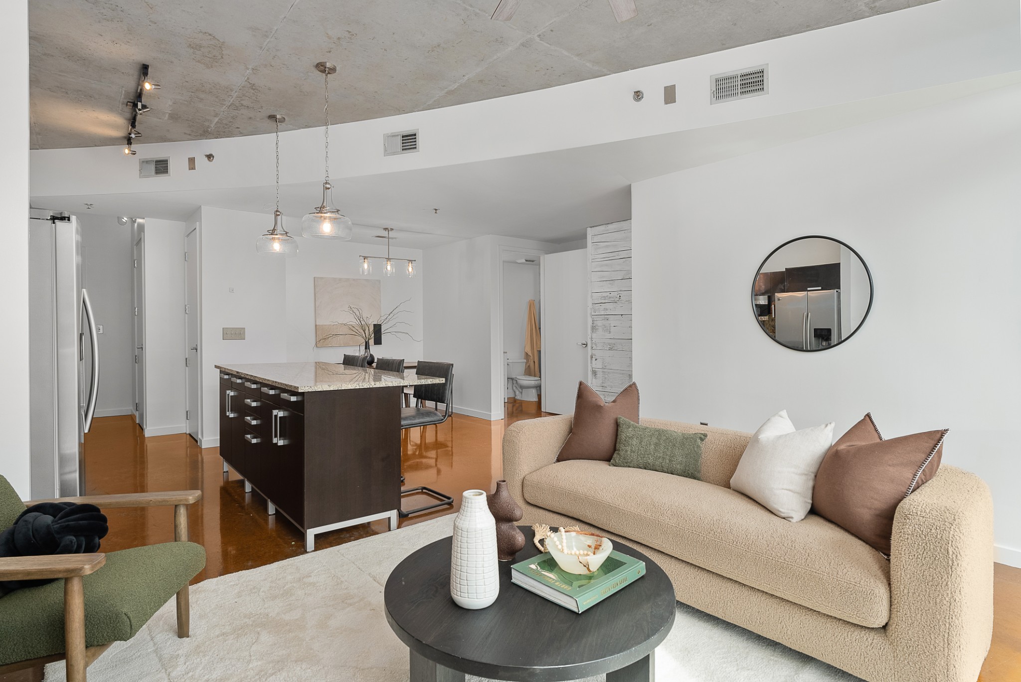 600 12th Ave, S Unit: 1502