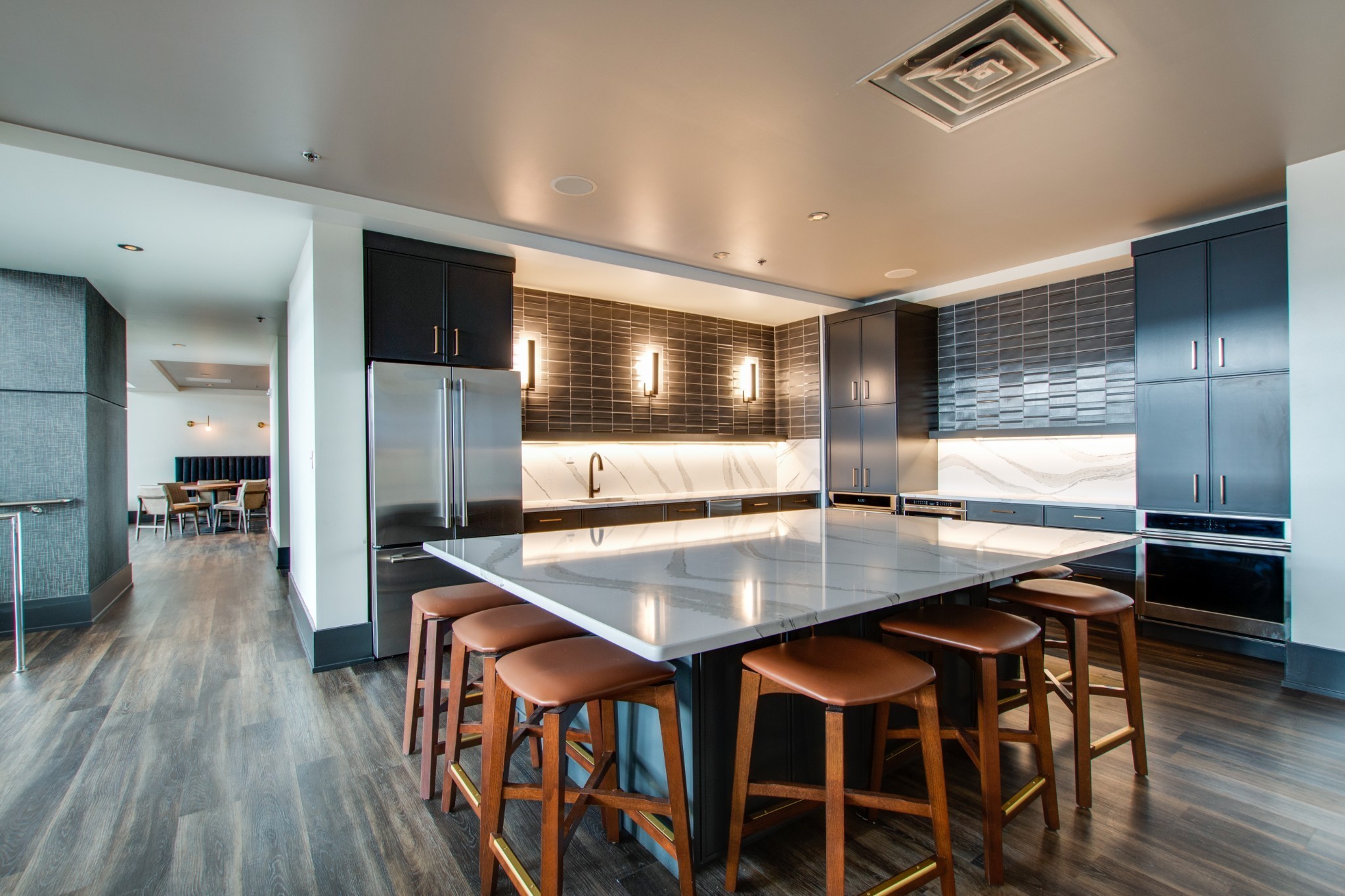 600 12th Ave, S Unit: 1502