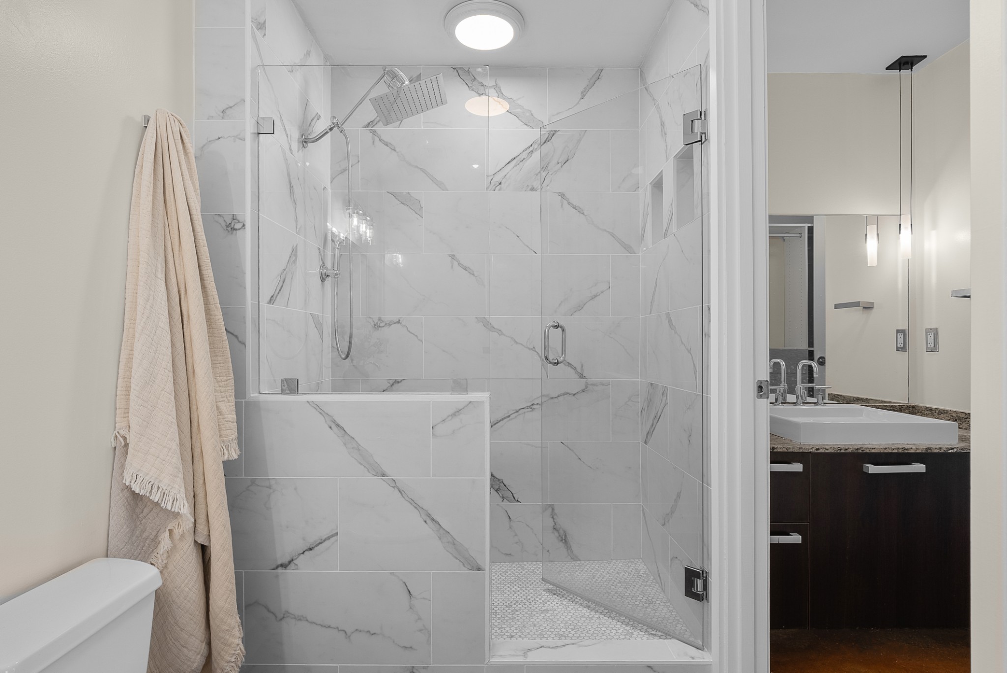 600 12th Ave, S Unit: 1502