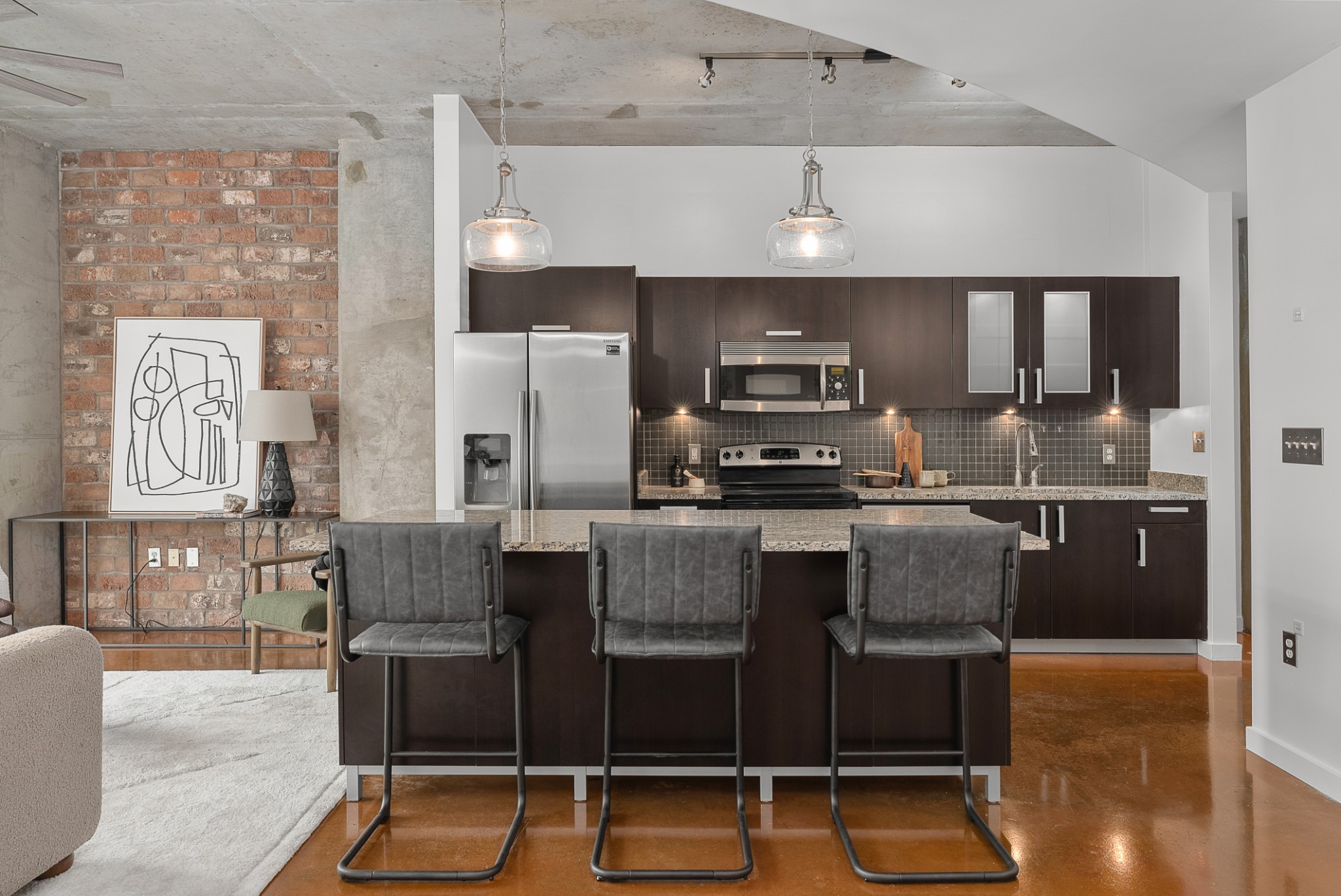 600 12th Ave, S Unit: 1502