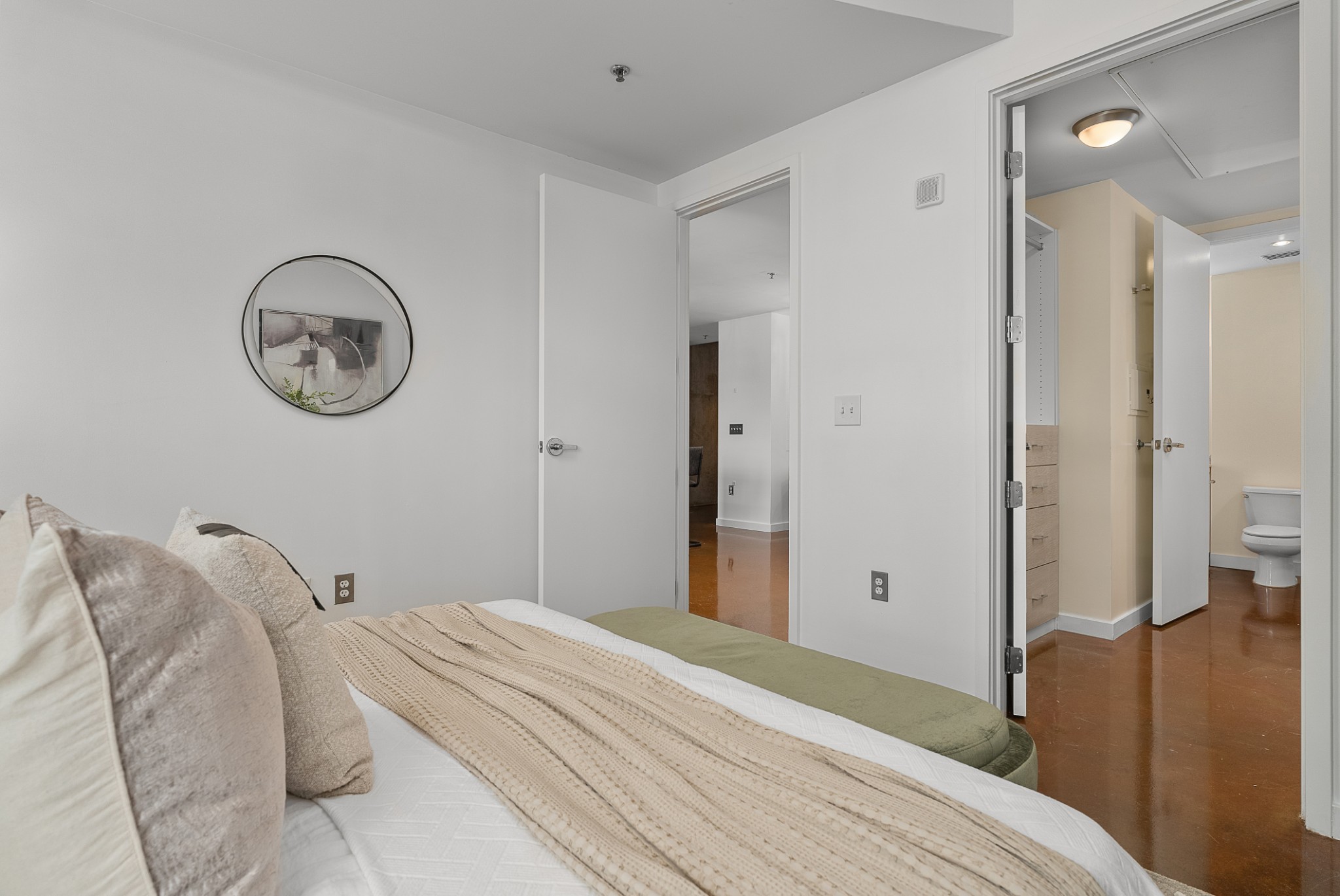 600 12th Ave, S Unit: 1502