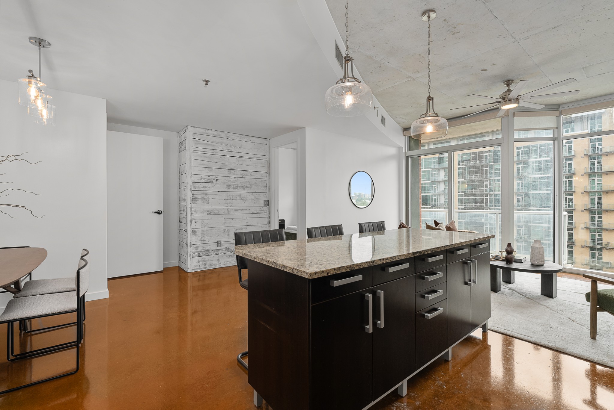 600 12th Ave, S Unit: 1502