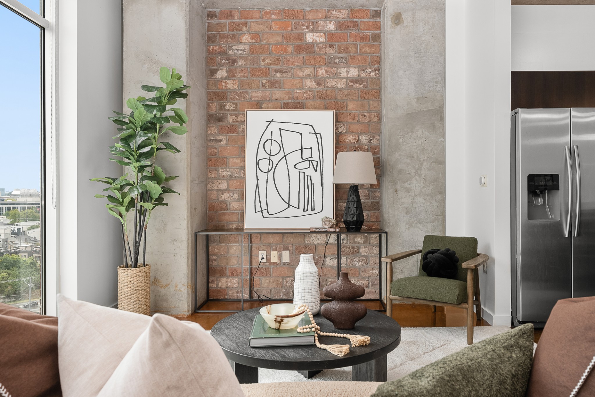 600 12th Ave, S Unit: 1502