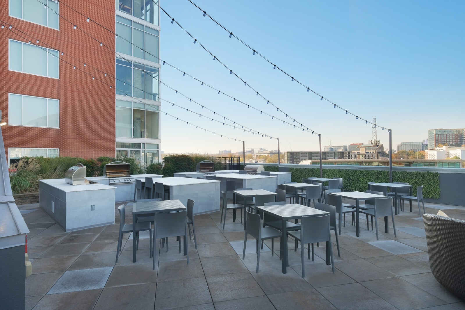 600 12th Ave, S Unit: 1502