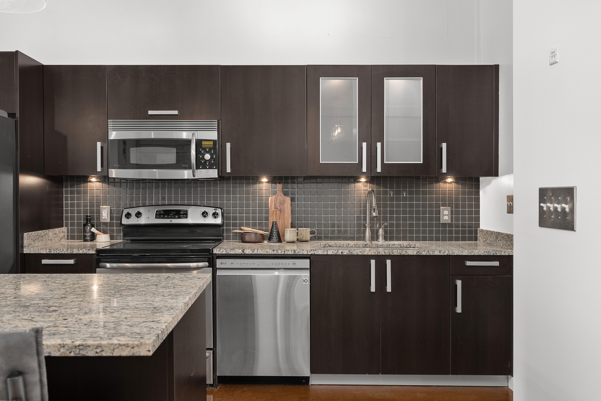 600 12th Ave, S Unit: 1502